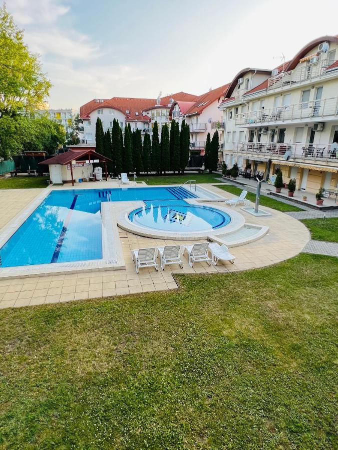 Elit Medencés Apartman Hajdúszoboszló Kültér fotó